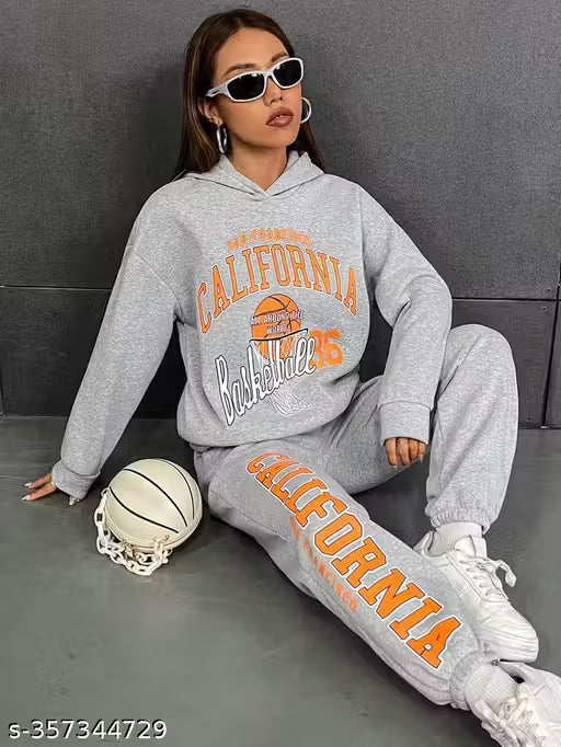 LATEST HOODIE TRACK SUIT FOR WOMEN, ACTIVE WEAR WINTER TRACK SUIT, GYM WEAR, AIRPORT LOOK SET.