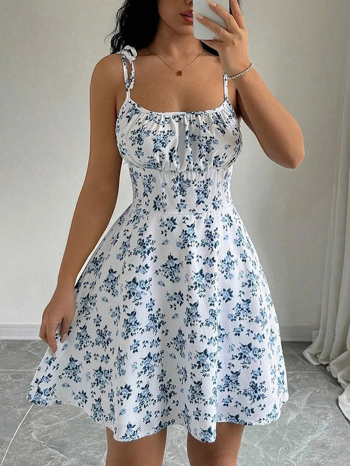VELOMI – Floaty Floral Dress