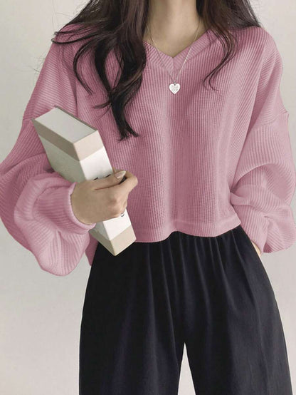VELOMI Women’s Solid Color V-Neck Drop Shoulder Crop Top – Long Sleeve Preppy T-Shirt for Fall