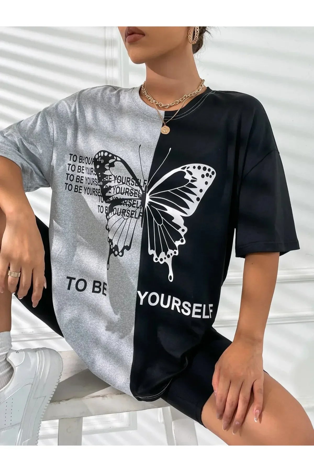 Women's oversized  tshirt with a colour combination of grey and black tshirt