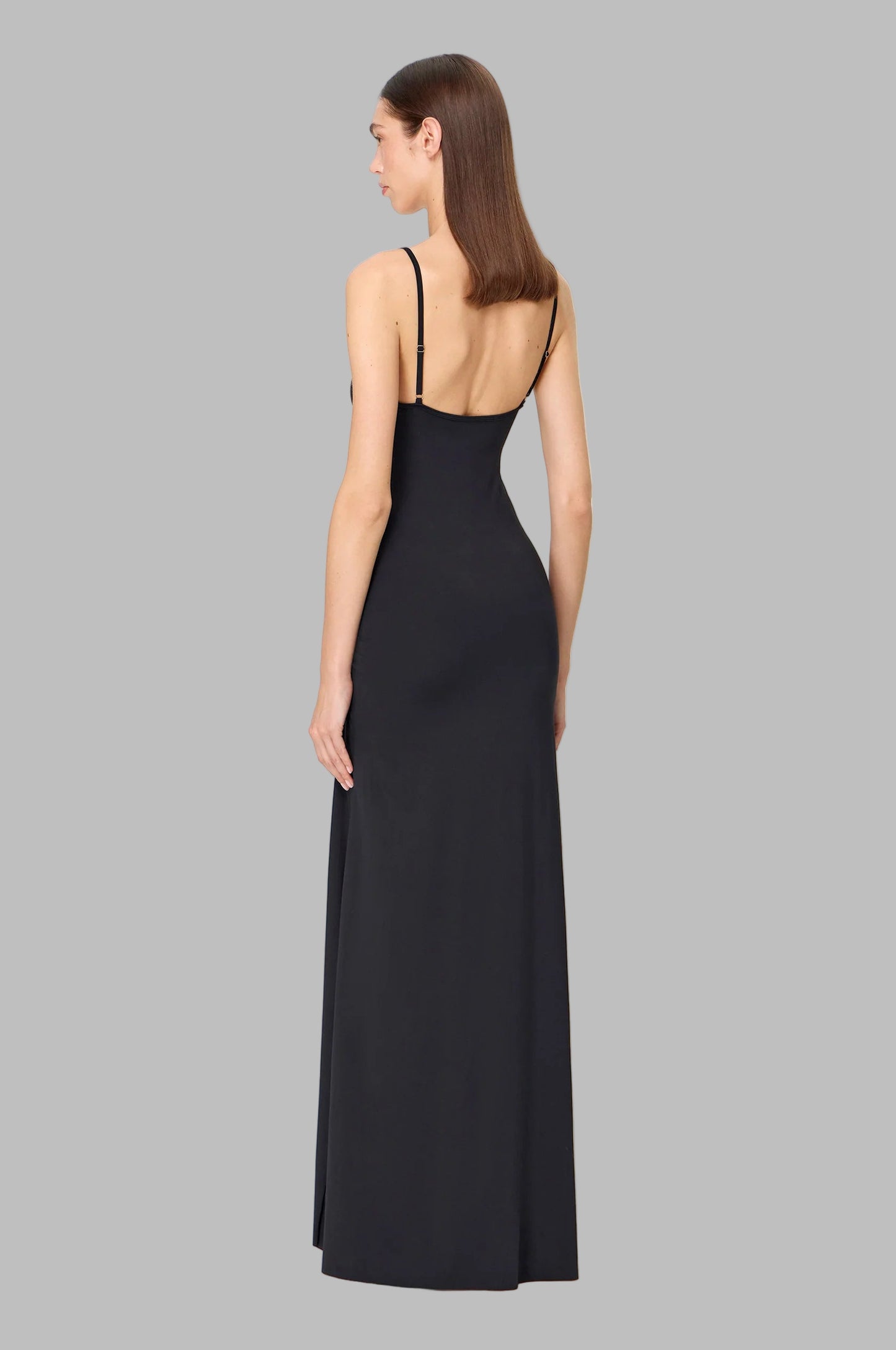 🖤 VELOMI – Black Spaghetti Strap Maxi Dress
