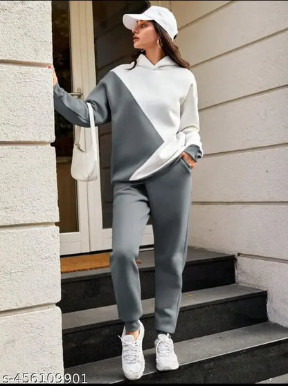 LATEST WINTER WEAR TRACK SUIT FOR WOMEN, ACTIVE WEAR WINTER TRACK SUIT, GYM WEAR, AIRPORT LOOK SET. TOP AND BOTTOM SET./IMPORTED TOP & BOTTOM SET.