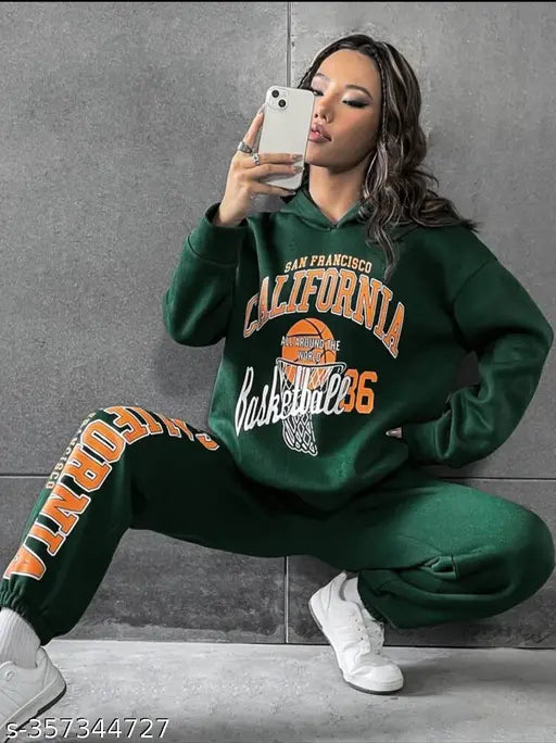 LATEST HOODIE TRACK SUIT FOR WOMEN,  ACTIVE WEAR WINTER TRACK SUIT, GYM WEAR, AIRPORT LOOK SET.