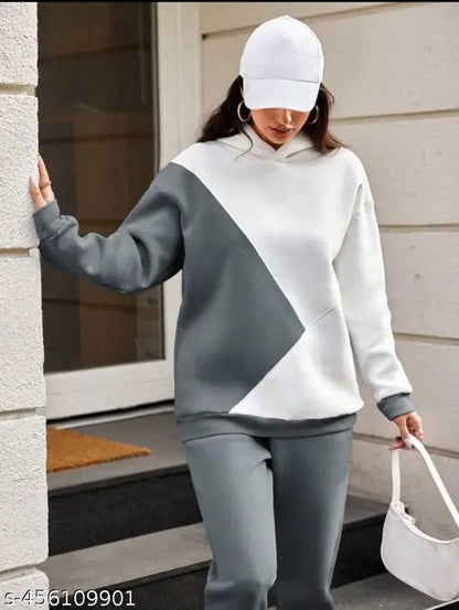 LATEST WINTER WEAR TRACK SUIT FOR WOMEN, ACTIVE WEAR WINTER TRACK SUIT, GYM WEAR, AIRPORT LOOK SET. TOP AND BOTTOM SET./IMPORTED TOP & BOTTOM SET.
