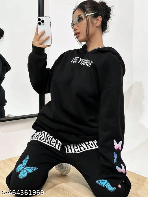 LATEST WINTER WEAR TRACK SUIT FOR WOMEN, ACTIVE WEAR WINTER TRACK SUIT, GYM WEAR, AIRPORT LOOK SET. TOP AND BOTTOM SET./IMPORTED TOP & BOTTOM SET.