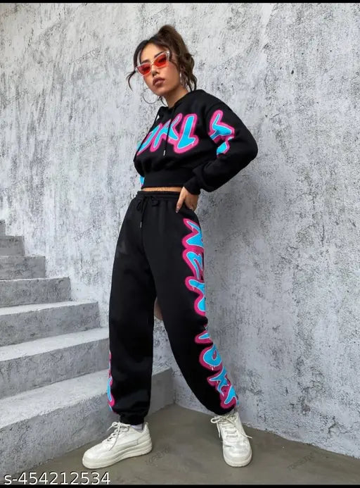 LATEST WINTER WEAR TRACK SUIT FOR WOMEN, ACTIVE WEAR WINTER TRACK SUIT, GYM WEAR, AIRPORT LOOK SET. TOP AND BOTTOM SET./IMPORTED TOP & BOTTOM SET.