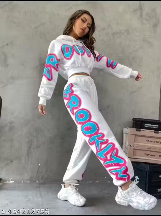 LATEST WINTER WEAR TRACK SUIT FOR WOMEN, ACTIVE WEAR WINTER TRACK SUIT, GYM WEAR, AIRPORT LOOK SET. TOP AND BOTTOM SET./IMPORTED TOP & BOTTOM SET.